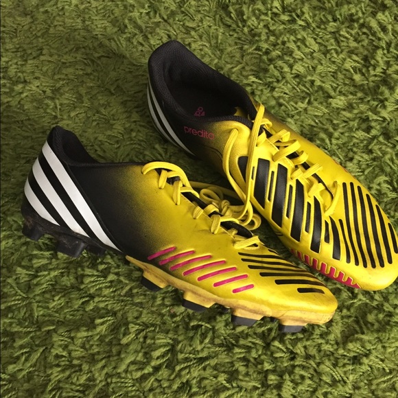 Men’s Adidas Predator soccer cleats sports shoes